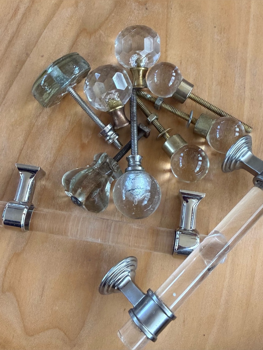 Lot of 10 Mixed Drawer Pulls, Knobs, and Handles Acrylic and Glass